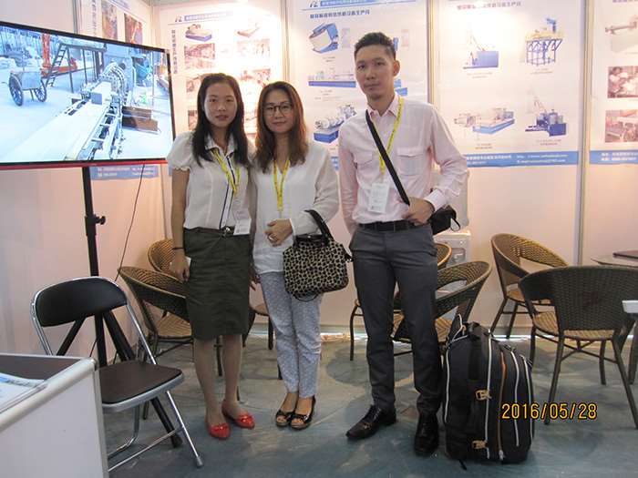 與外賓合影 與外賓合影